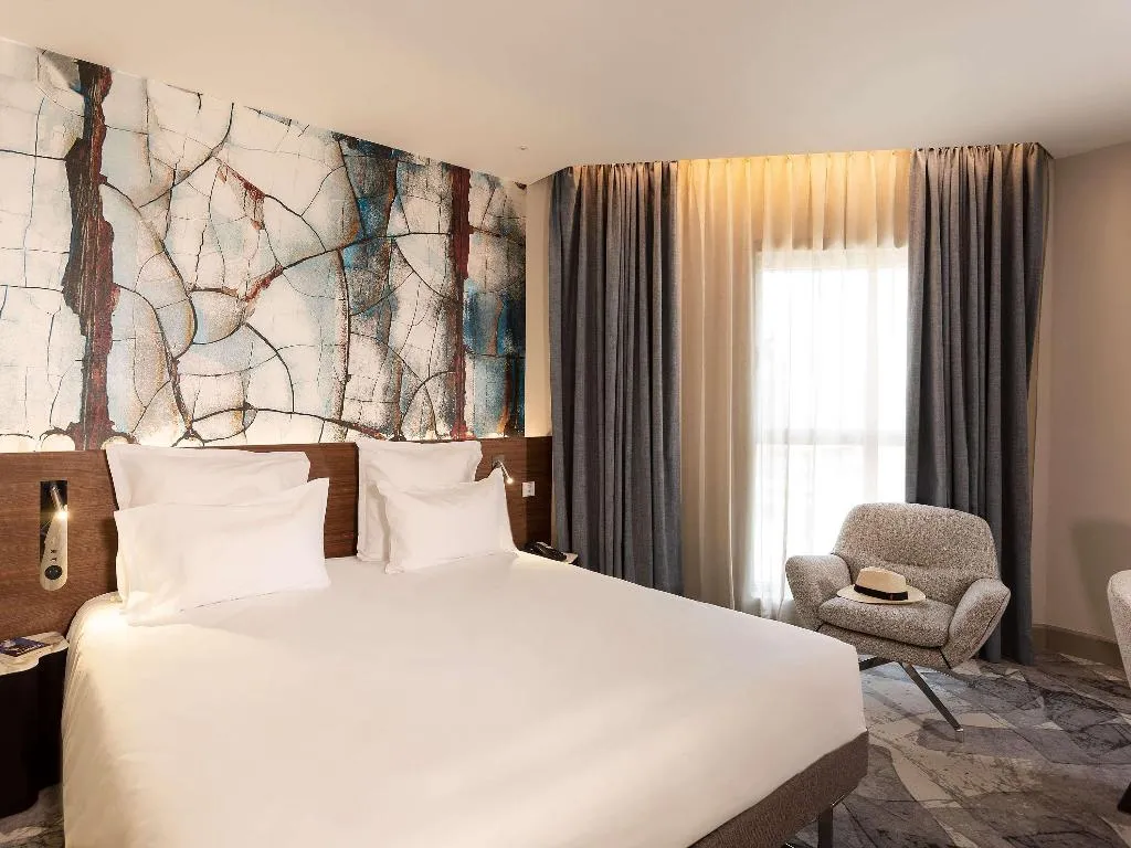 JUNIOR SUITE WITH DOUBLE BED Room, Novotel Tunis Lac, Tunisia