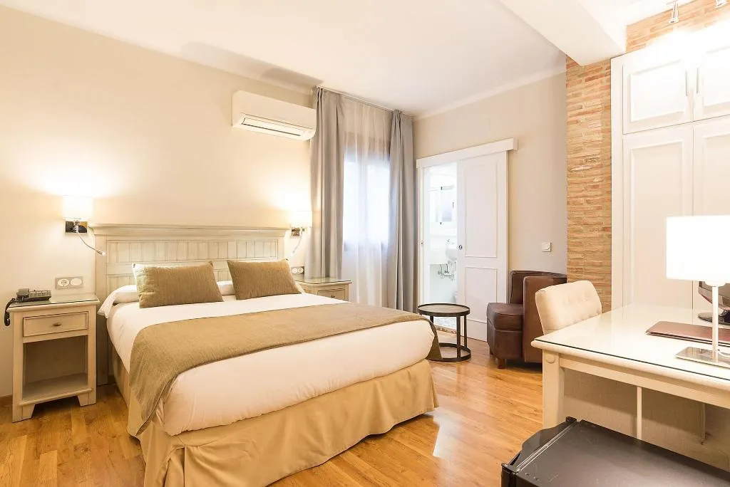 Room, California, Costa Del Sol