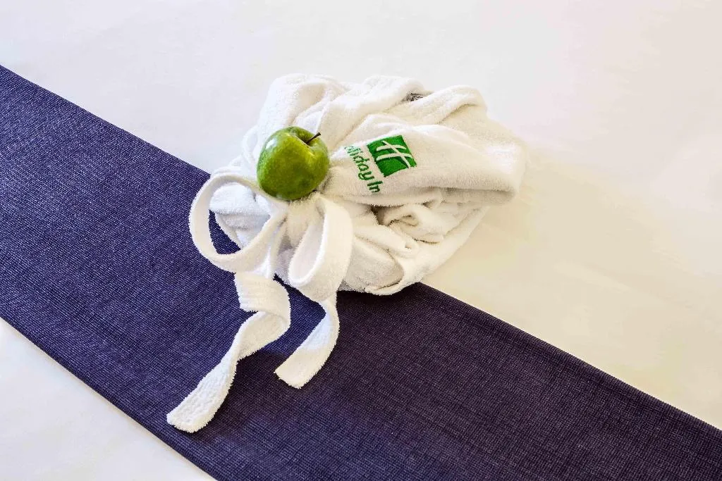 SUITE KING SIZE BED Room, Holiday Inn Lisboa, Lisbon