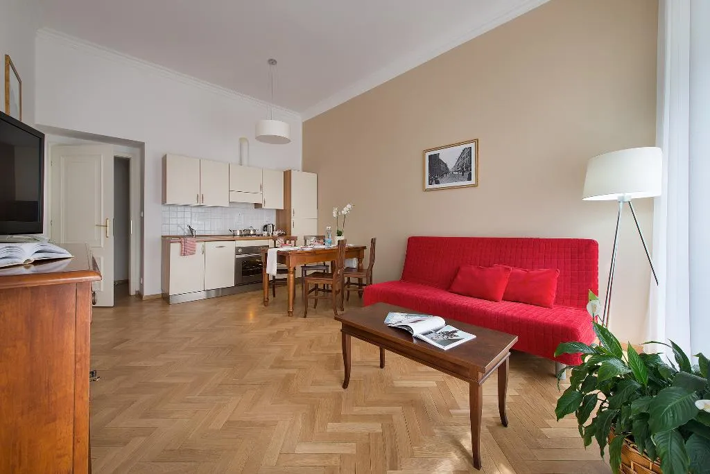 QUADRUPLE SUPERIOR Room, Suite Home Prague, Prague