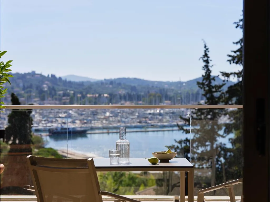 FAMILY ROOM BAY VIEW Room, Kontokali Bay Resort & Spa, Corfu