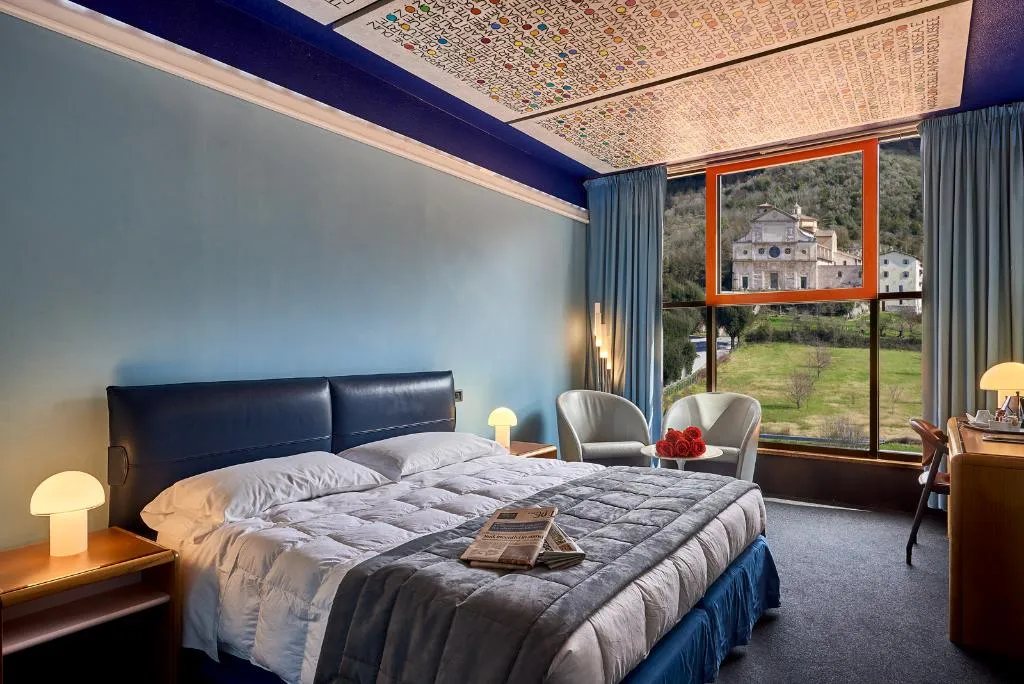 Room, Albornoz Palace Hotel, Perugia
