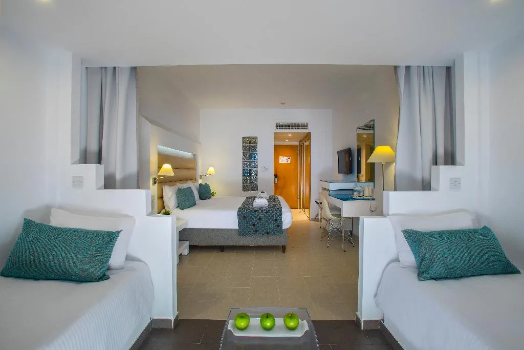 FAMILY ROOM POOL VIEW Room, Leonardo Cypria Bay, Cyprus