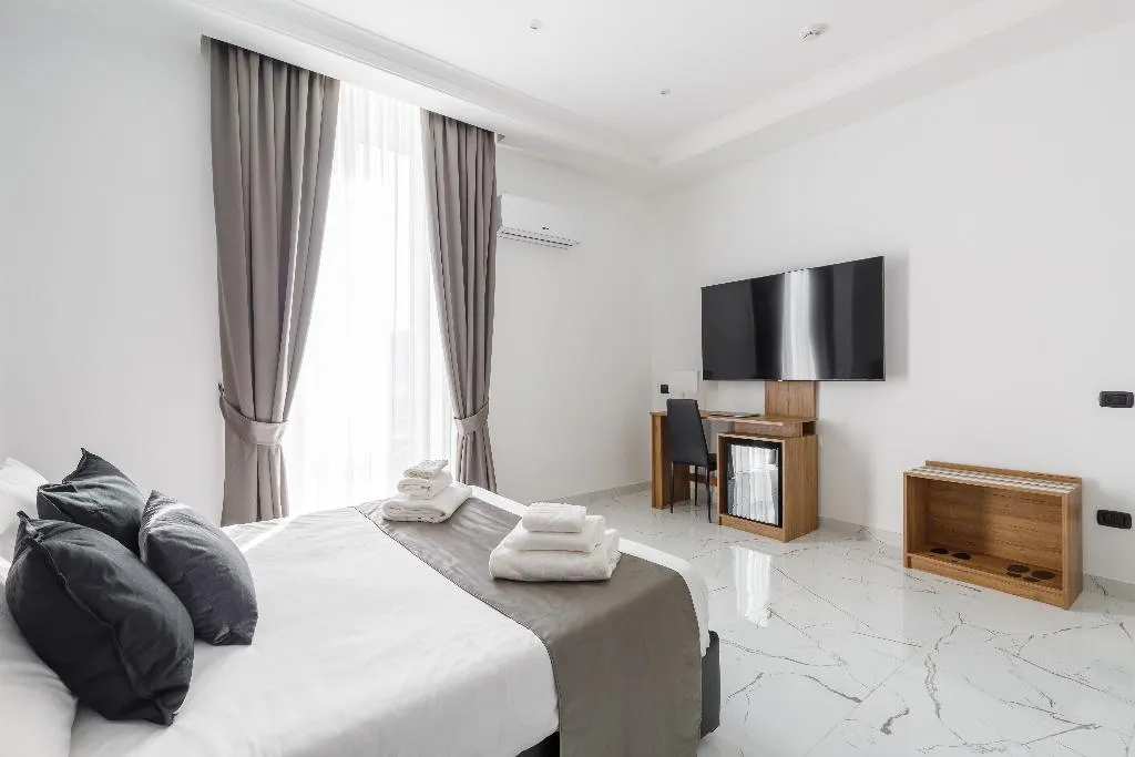 SUITE MOUNTAIN VIEW Room, Sant'Angelo Suites, Naples