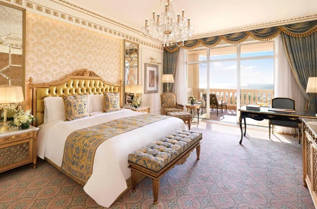SUITE PREMIER ONE BEDROOM Room, Raffles The Palm Dubai, Dubai