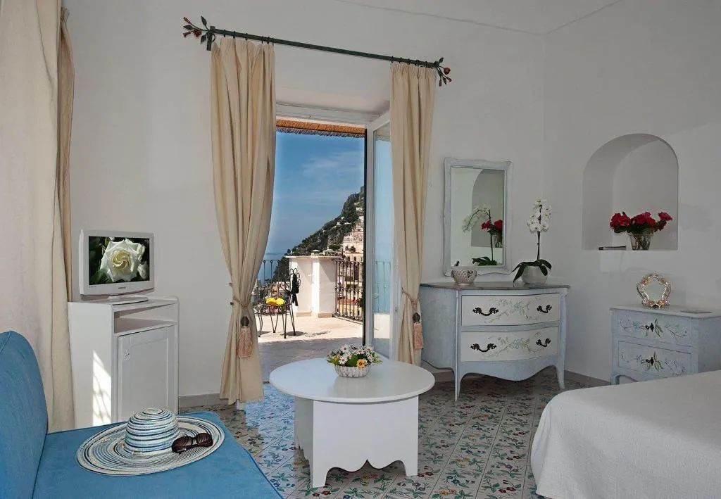 Room, Villa Rosa, Naples