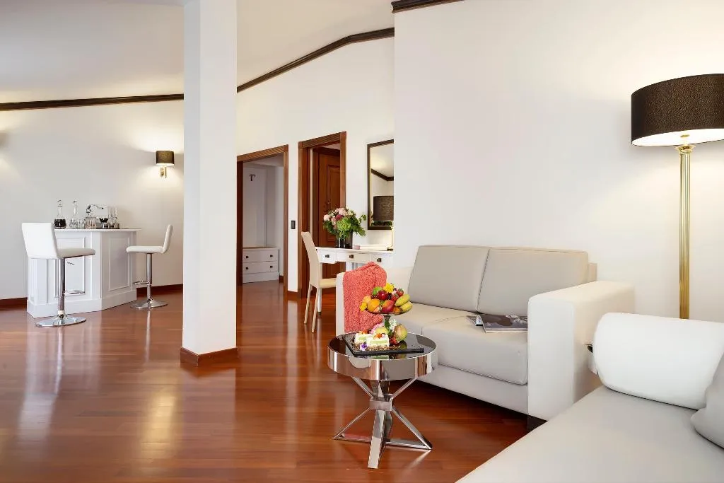 SUITE STANDARD Room, Melia Milano, Milan
