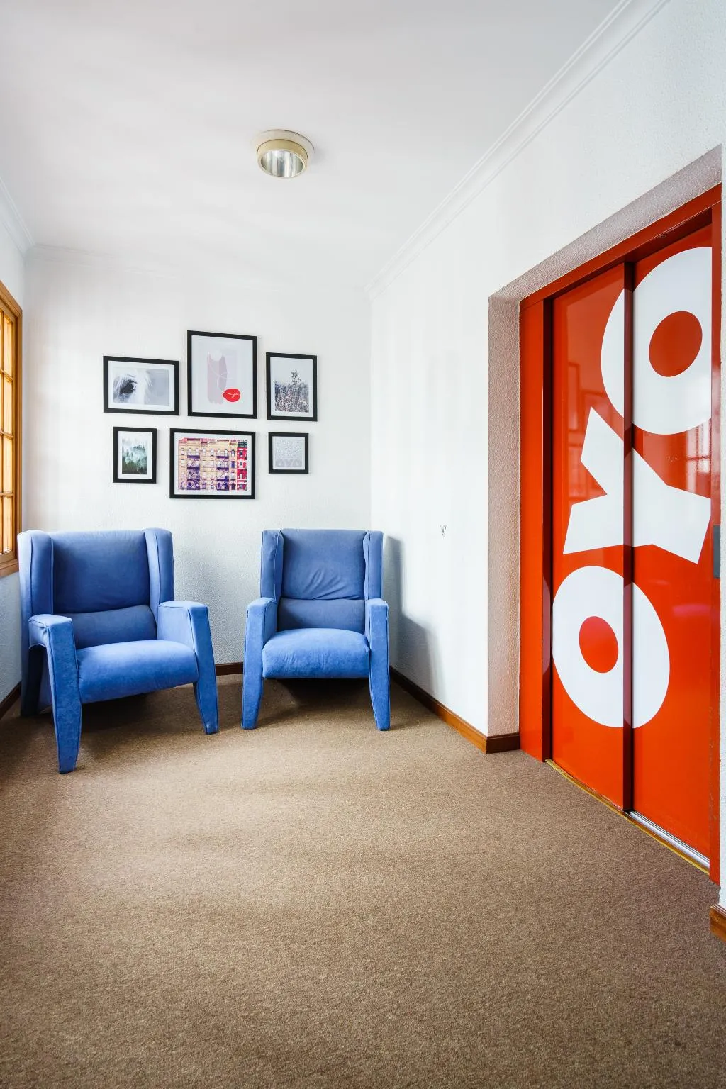 Lobby, Los Castaños, Seville