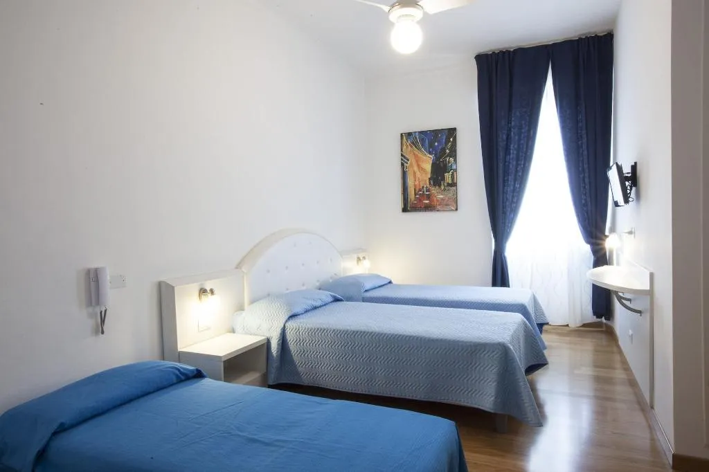 Room, Albergo Amalfi Milano, Milan