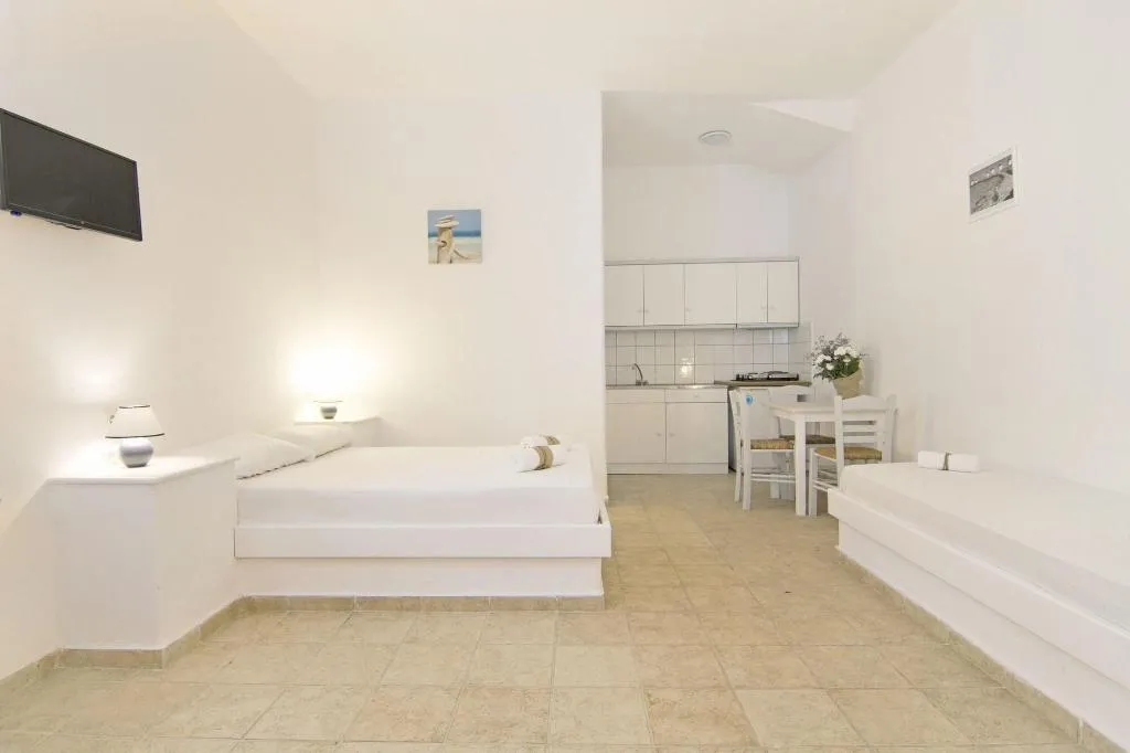 Room, Kritikakis Village Apartments, Santorini