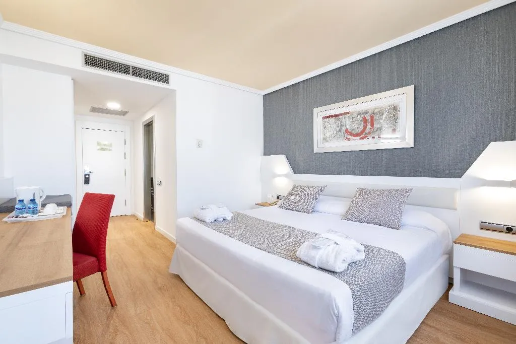 Double or Twin SUPERIOR Room, Alexandre Frontair Congress, Barcelona