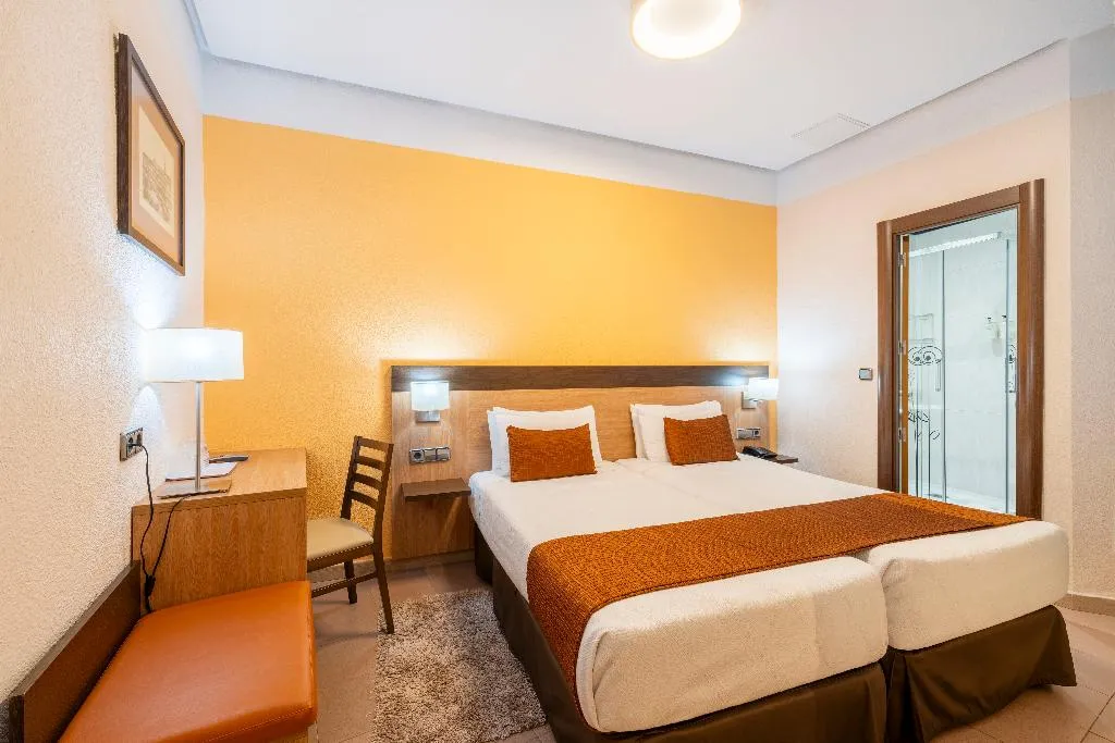 Double or Twin STANDARD Room, Ballesta, Madrid