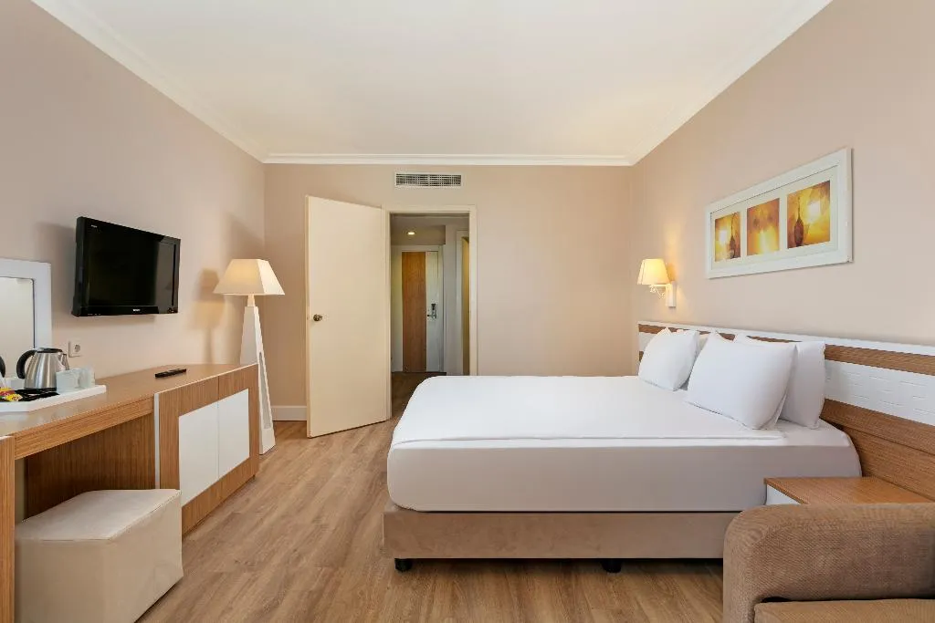 FAMILY ROOM STANDARD Room, Dobedan World Palace Ex Alva Donna, Antalya