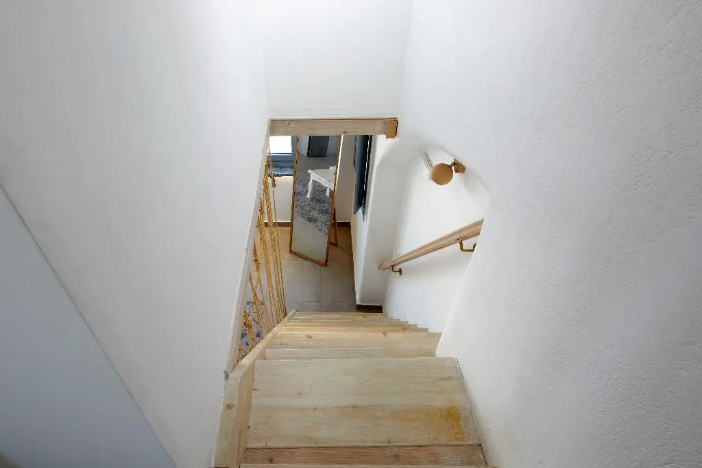 SUITE WITH JACUZZI Room, Symmetry Suites, Santorini