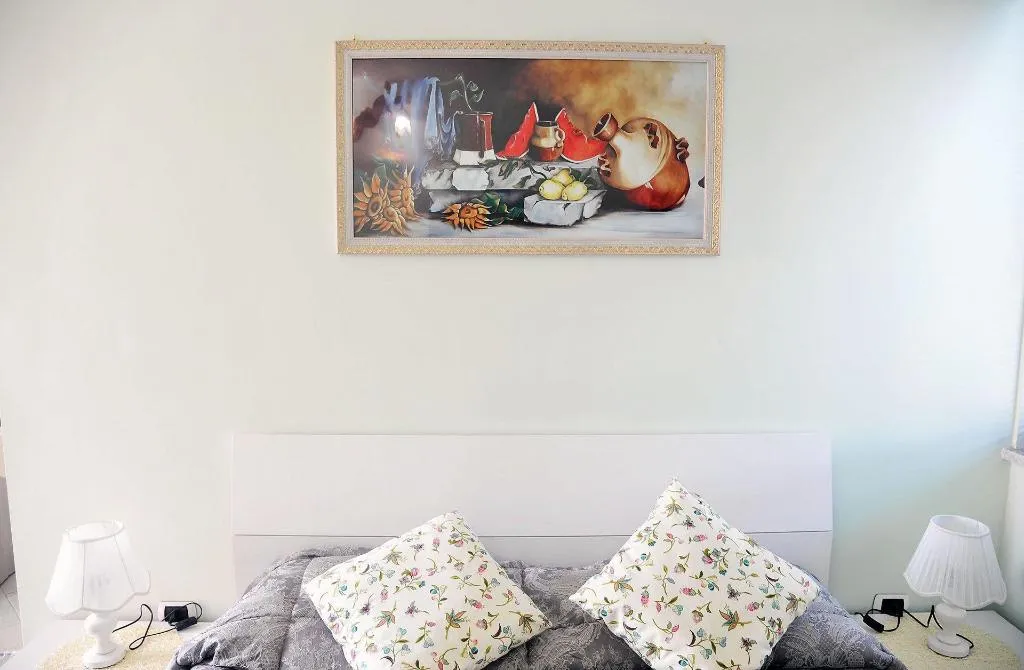 Room, B&B Le Cycas, Naples
