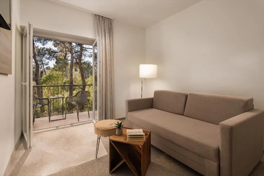 SUITE SUPERIOR WITH BALCONY Room, Aminess Senses Hvar Resort, Split