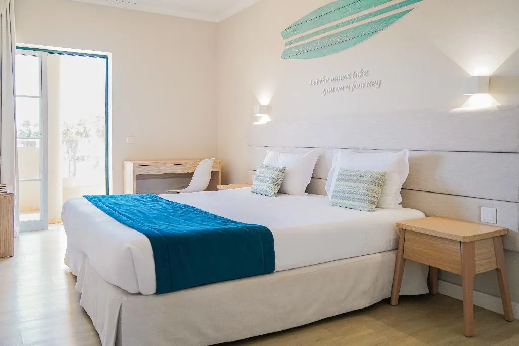 APARTMENT CAPACITY 6 TWO BEDROOMS Room, Vitors Plaza, Algarve