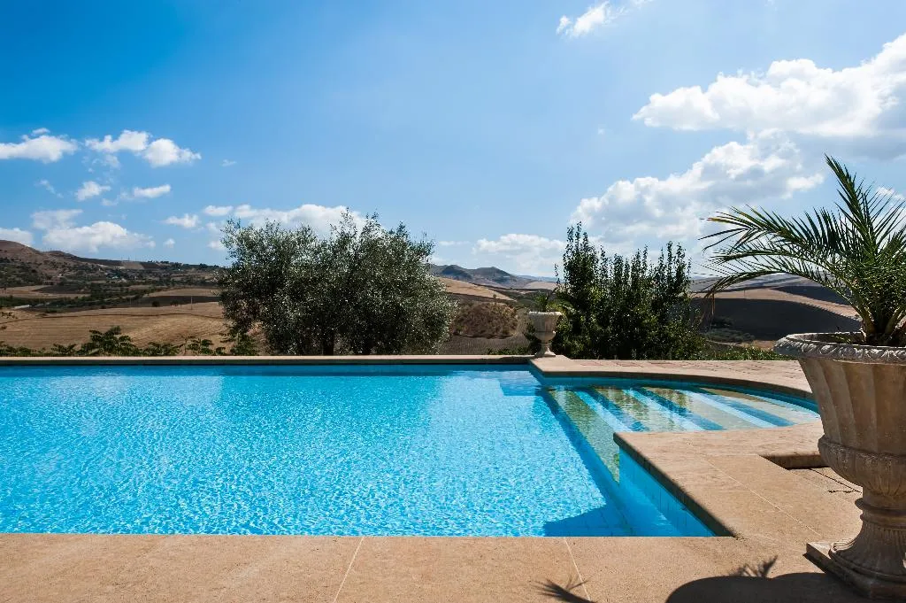Pool, Masseria San Giovanni Sgadari, Palermo