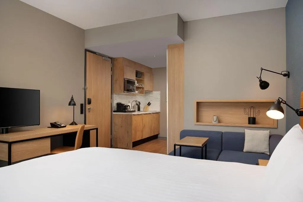 STUDIO CITY VIEW QUEEN BED Room, Residence Inn Amsterdam Houthavens, Amsterdam