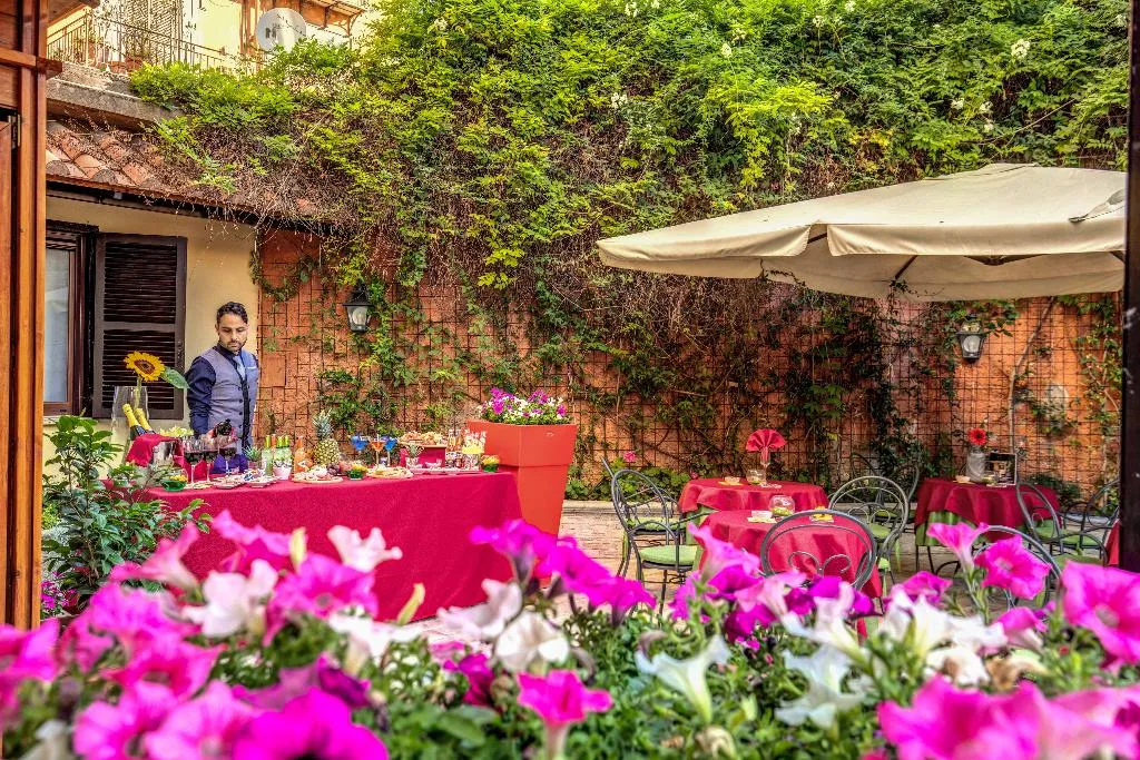 Bar, Rome Garden, Rome