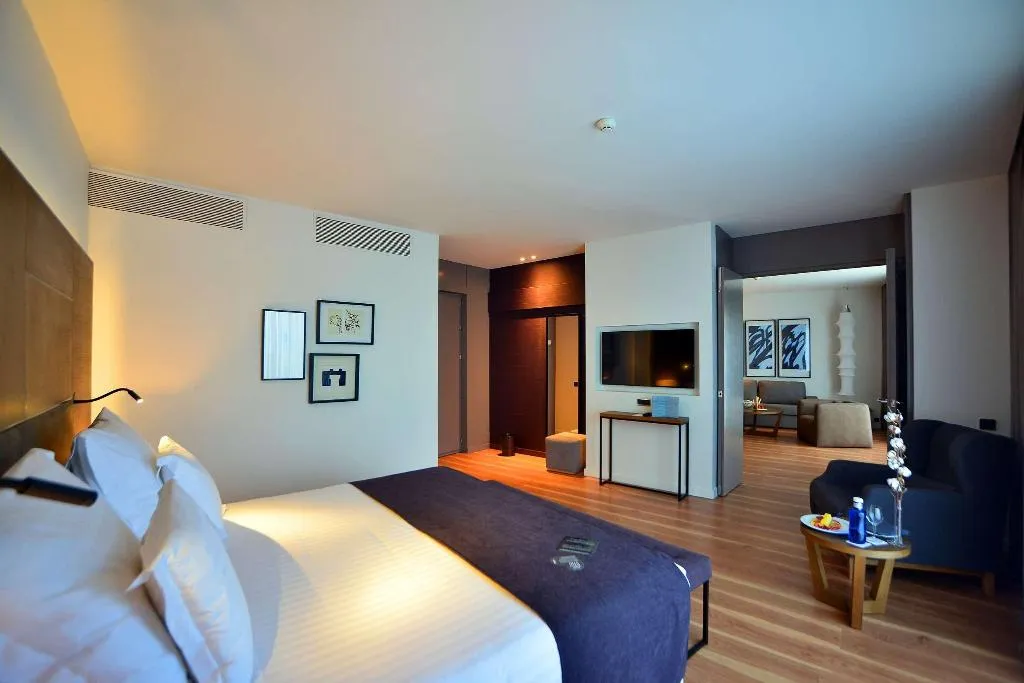 SUITE STANDARD Room, Barcelo Sevilla Renacimiento, Seville
