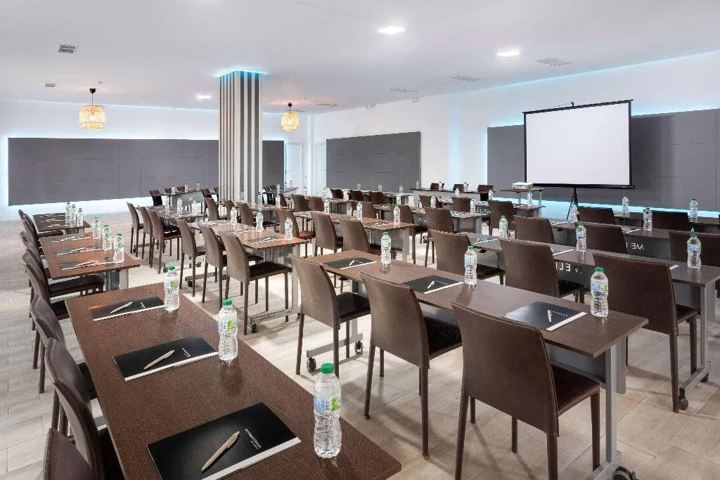 Conferences, Hotel Madrid Chamartín Affiliated by Meliá, Madrid