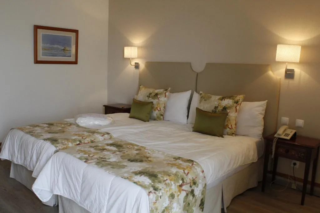 SUITE CAPACITY 3 Room, Solar Palmeiras, Lisbon