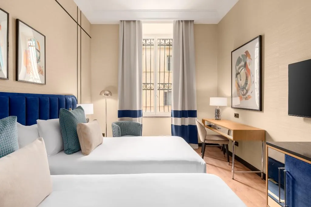 DOUBLE SUPERIOR Room, Room Mate Collection Mia, Rome Colosseum, Rome