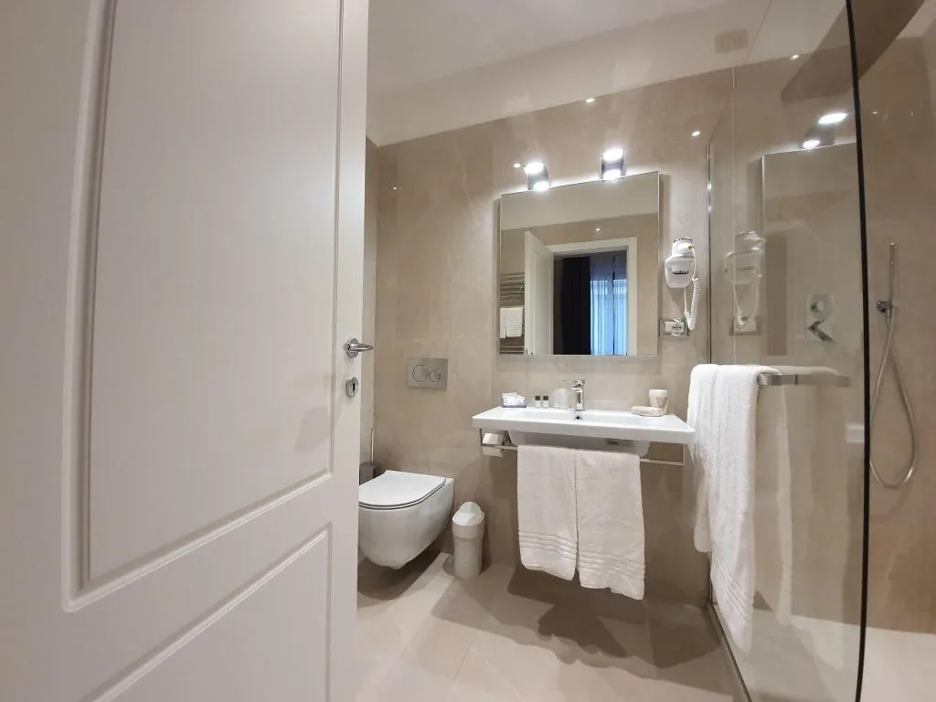 TRIPLE SUPERIOR Room, Maxim Axial, Florence