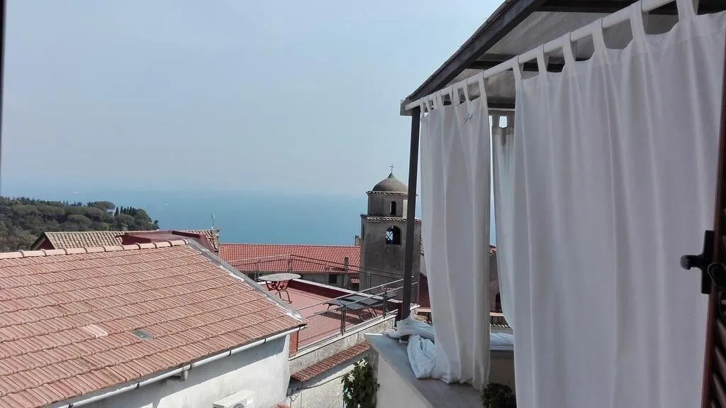 Room, Casa Falcone B&B, Naples