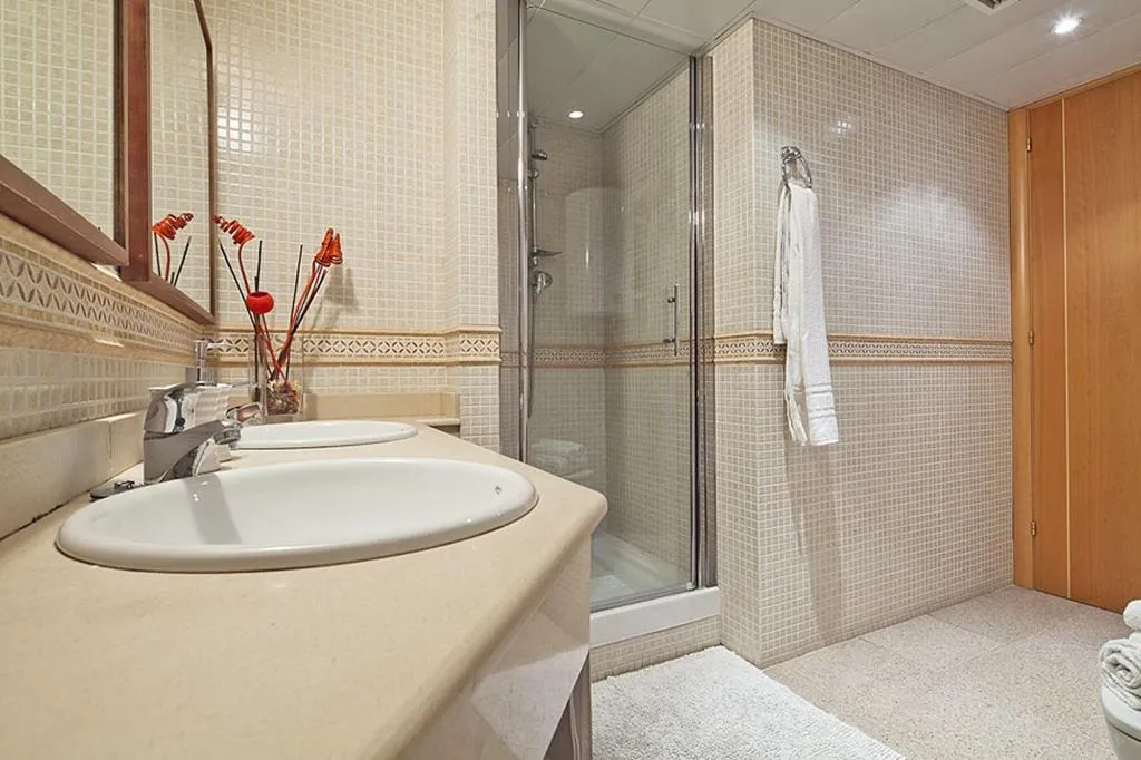 Room, Apart - Ramblas 108, Barcelona