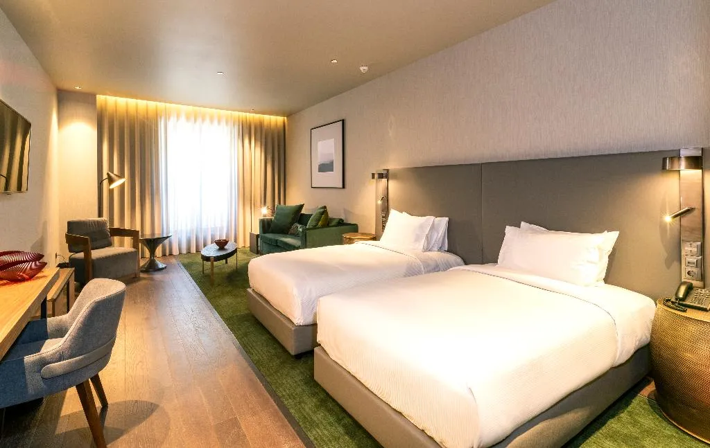 JUNIOR SUITE TWO BEDS Room, Hilton Porto Gaia, Porto