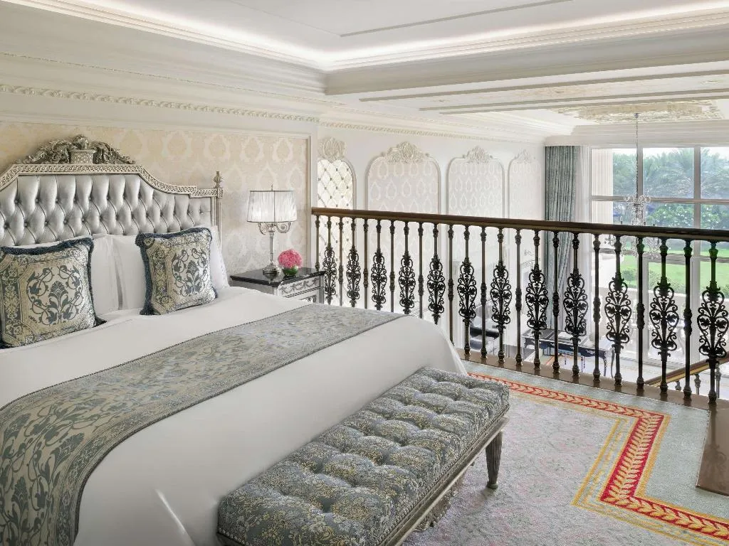 SUITE DUPLEX Room, Raffles The Palm Dubai, Dubai