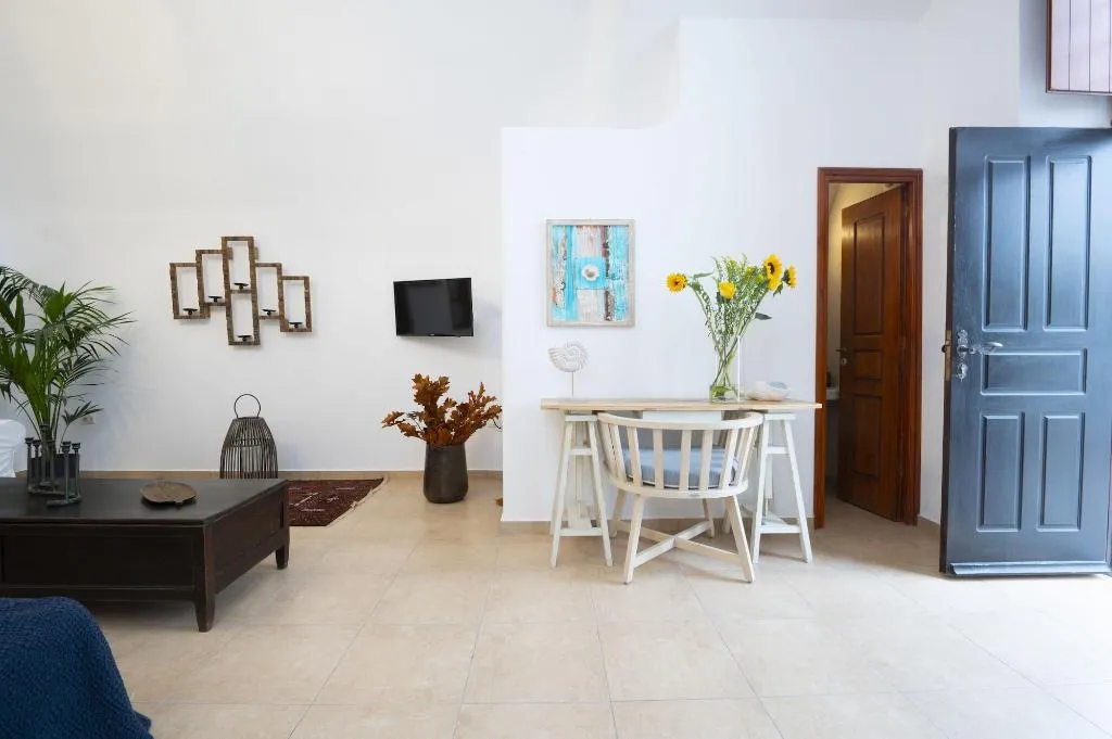 Room, Estate 1896, Santorini