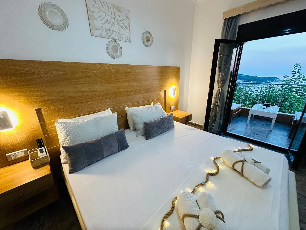 Double or Twin ONE BEDROOM ONE BATHROOM Room, Nikos Apartments Corfu, Corfu