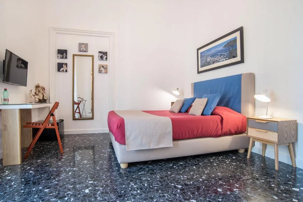 Room, Napoliamo Guest House, Naples