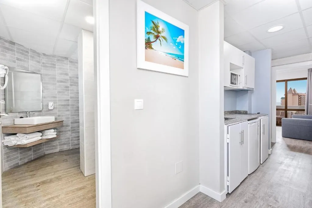 APARTMENT CAPACITY 3 ONE BEDROOM Room, Aparthotel Veramar, Costa Del Sol