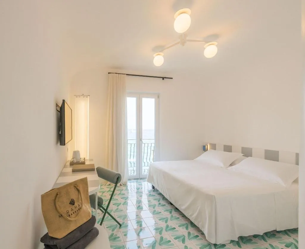 Room, Miramare Sea Resort and Spa, Naples
