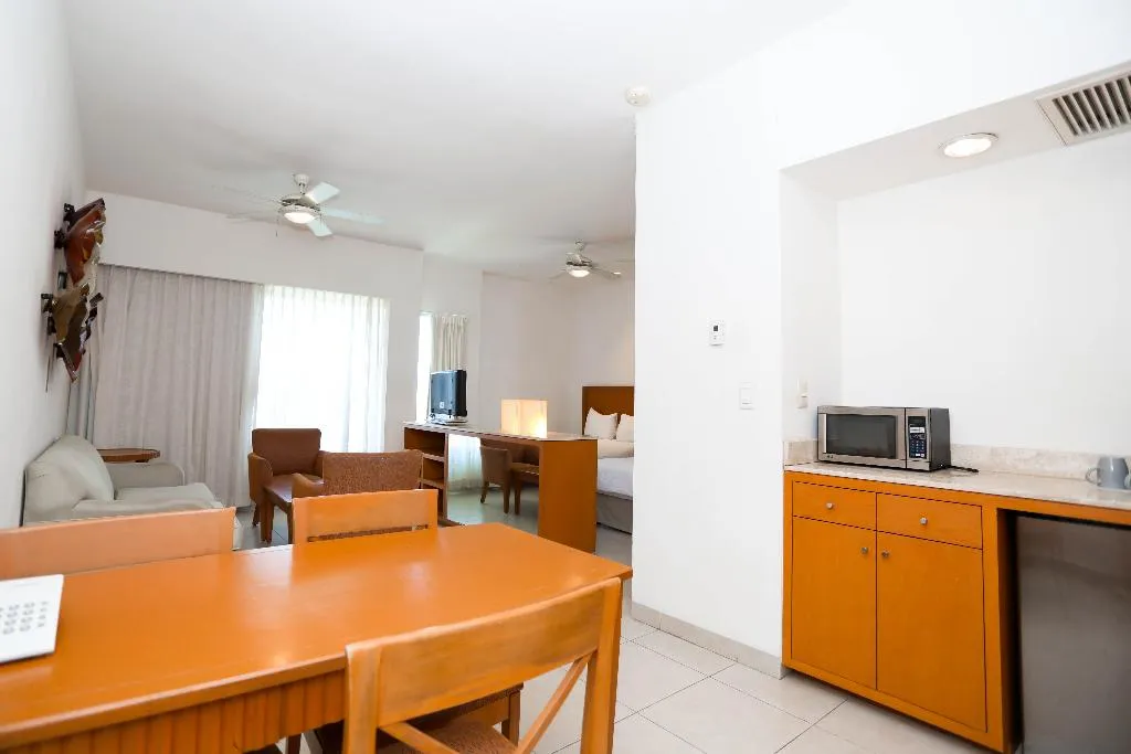 JUNIOR SUITE TWO DOUBLE BEDS Room, Ambiance Suites Cancun, Cancun Area