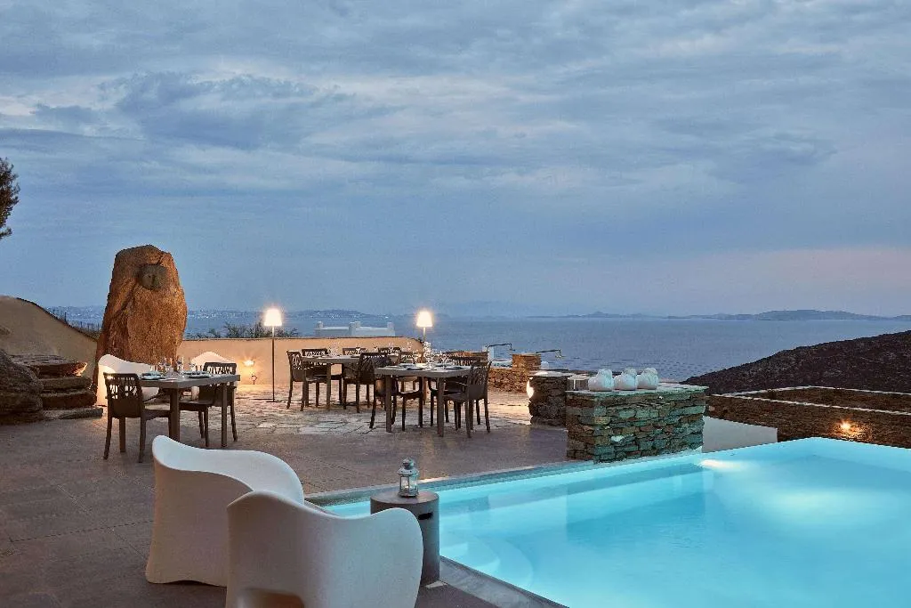 Pool, Diles & Rinies, Mykonos