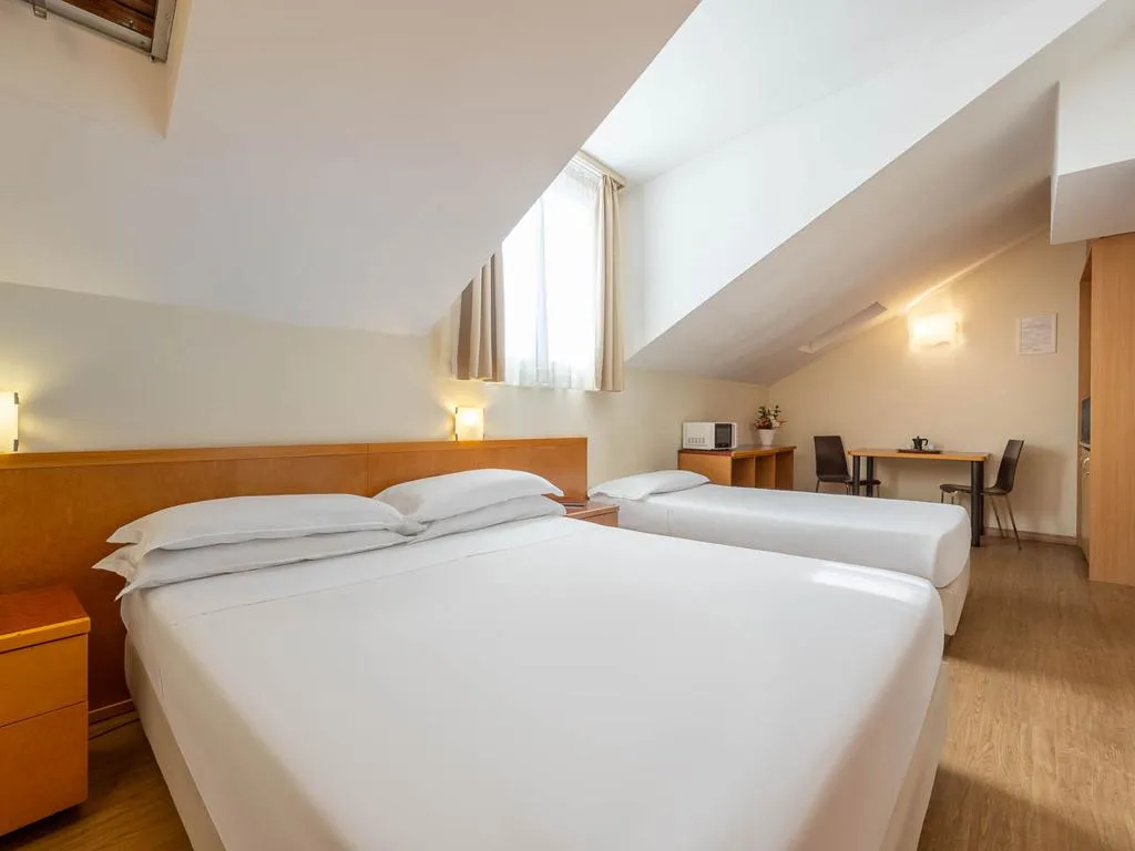 DOUBLE ONE BEDROOM WITH KITCHENETTE Room, iH ApartHotel Milano Argonne Park, Milan