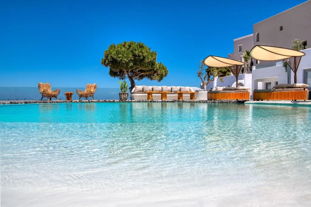 Sports and Entertainment, San Marino Suites, Santorini