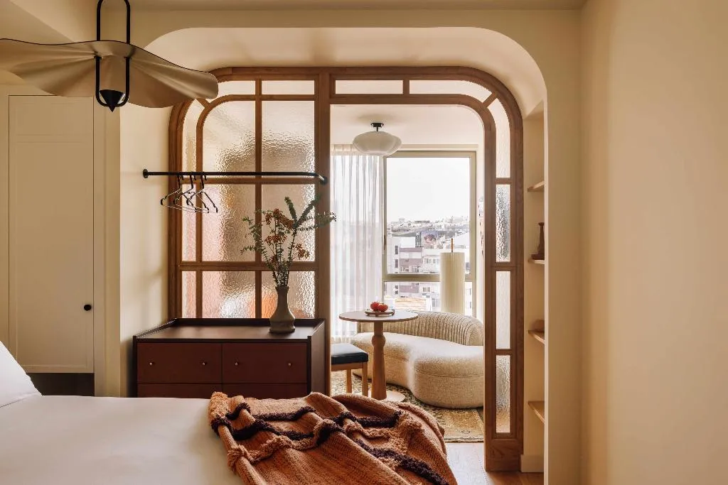 STUDIO KING SIZE BED Room, Locke De Santa Joana, Lisbon