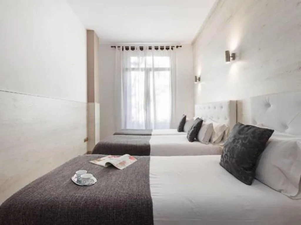 Room, Apart - Ramblas 108, Barcelona