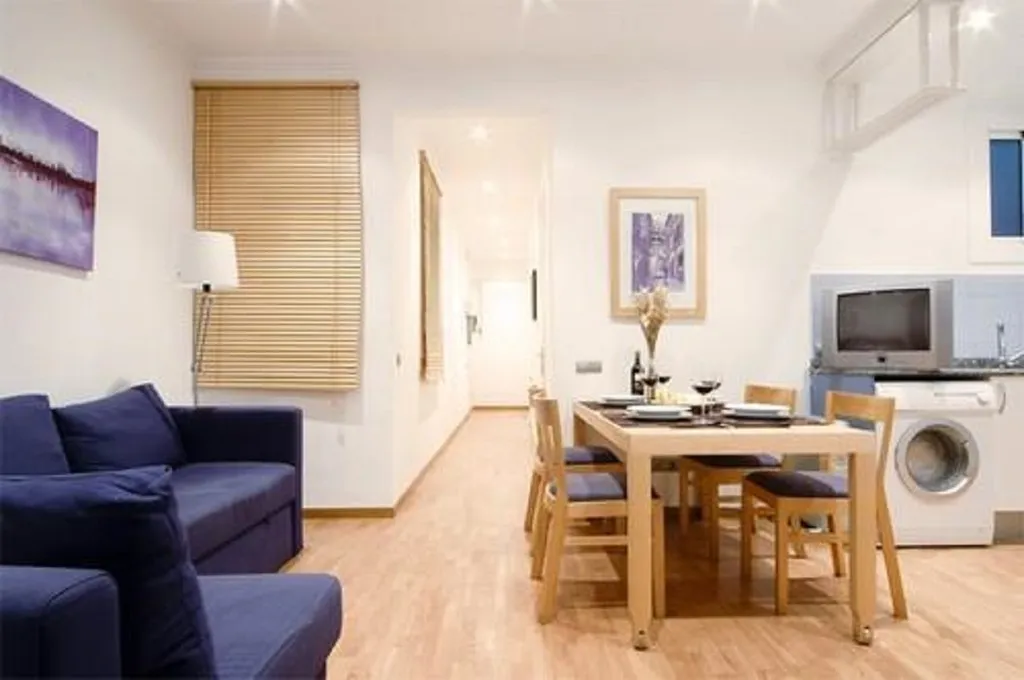 Room, Sagrada Familia Apartments, Barcelona