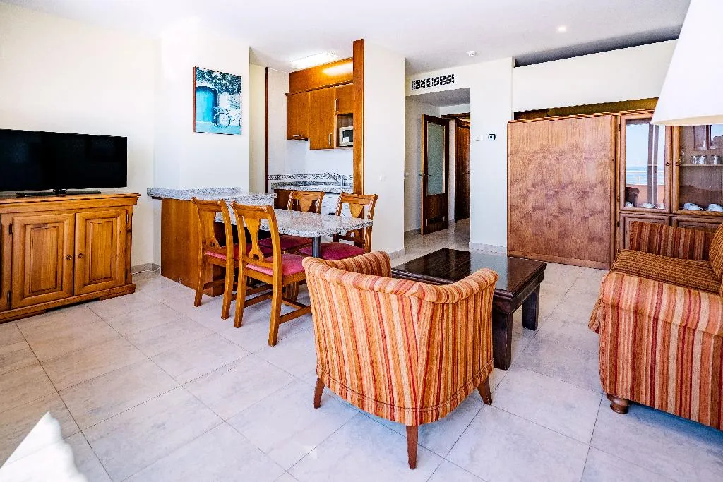 APARTMENT SEA VIEW Room, Hotel Sunway Playa Golf & Spa, Sitges, Costa Brava