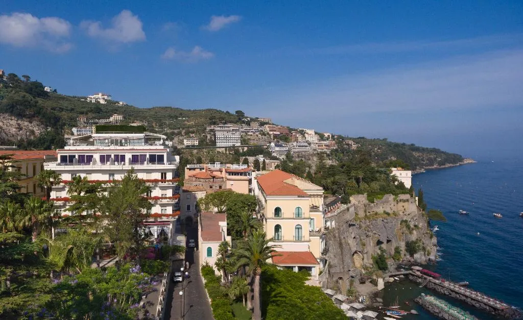 General view, Continental, Naples