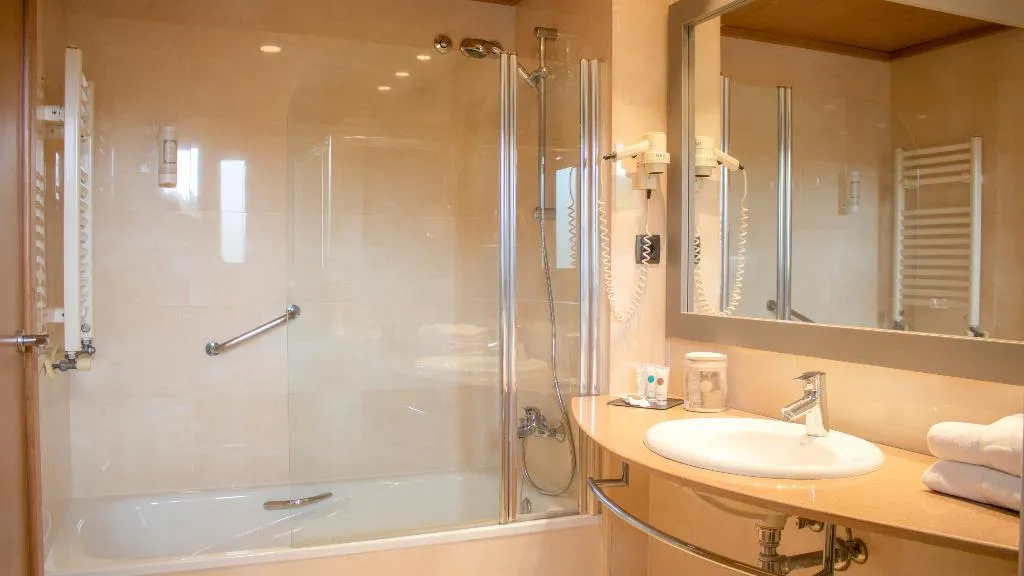 DOUBLE STANDARD Room, Golden Bahia de Tossa & Spa, Costa Brava