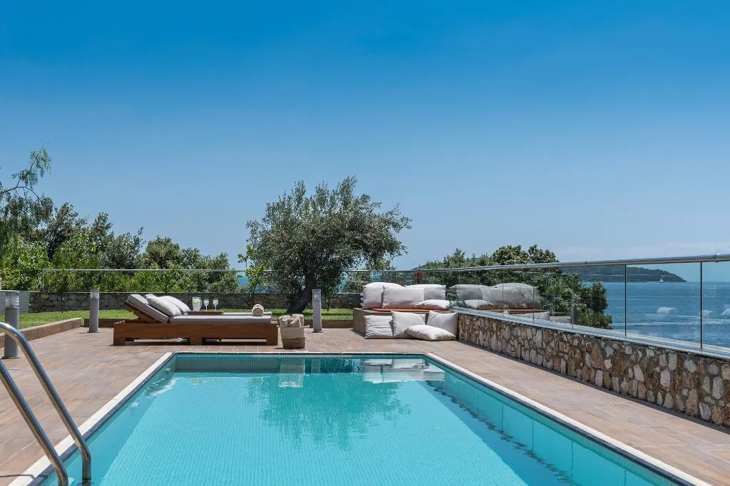 DOUBLE DELUXE WITH PRIVATE POOL Room, Kassandra Bay Resort, Suites & SPA, Skiathos
