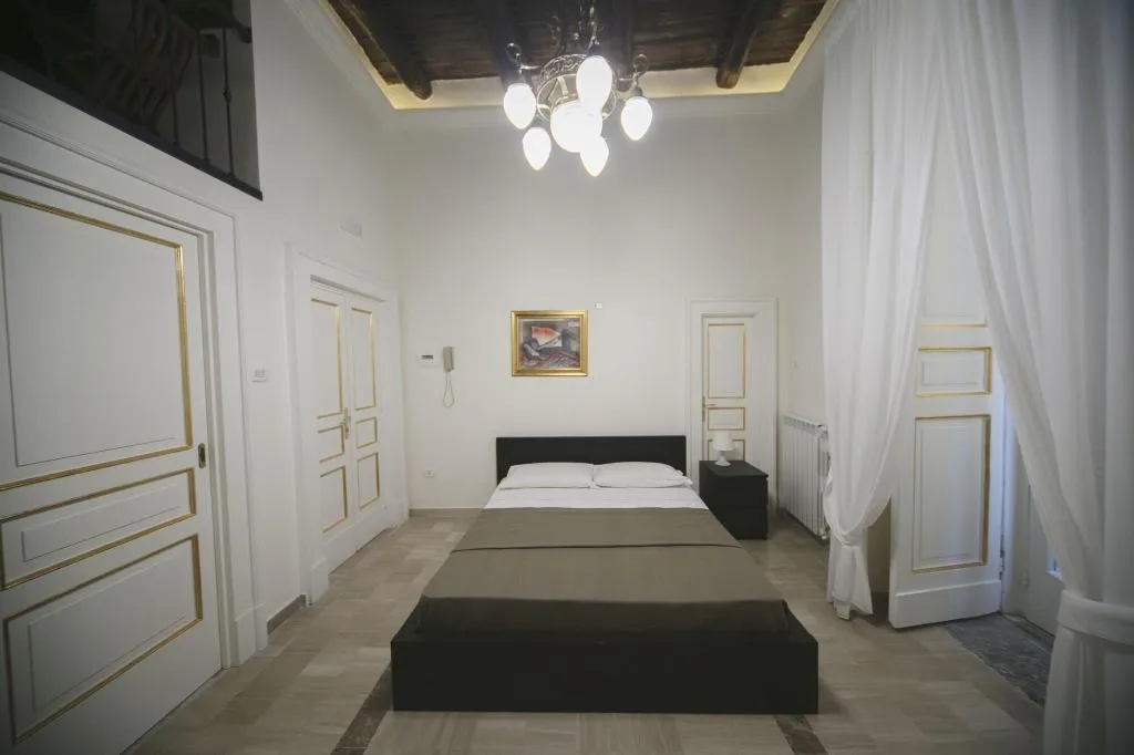 Room, Area Angioina Suites, Naples